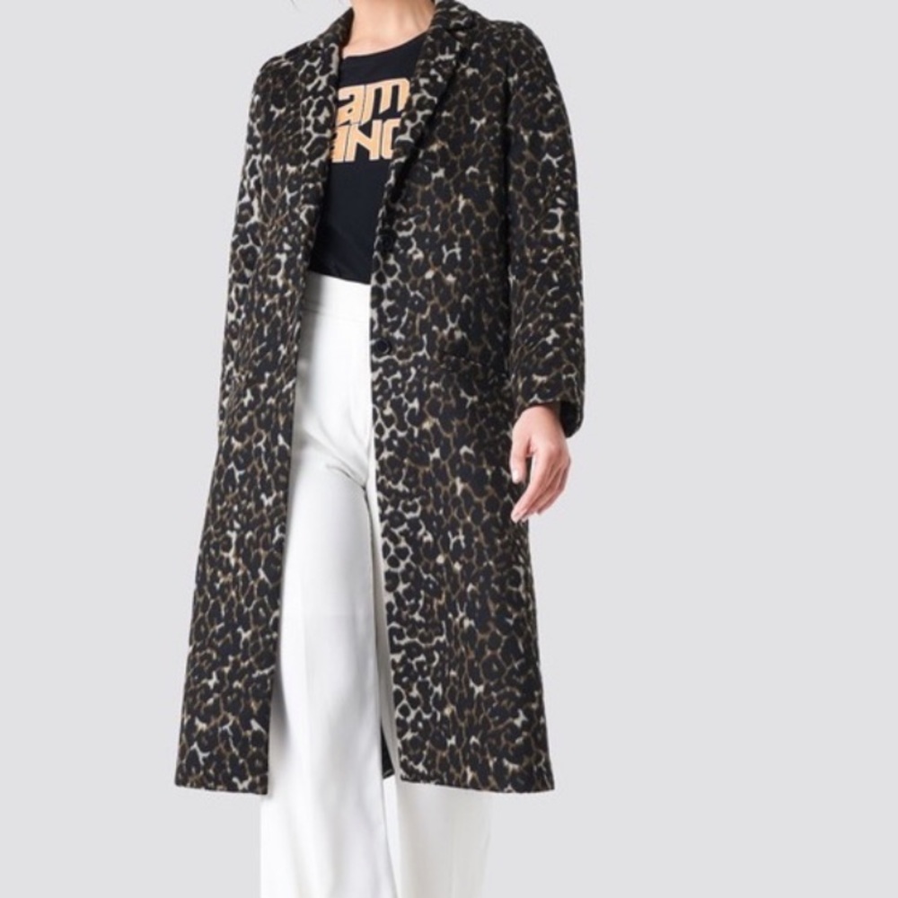 NA-KD leopard print coat size 34